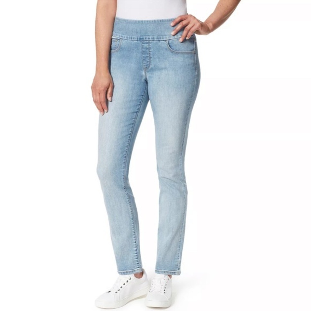 Gloria Vanderbilt Women’s Amanda Pull-On Jeans NWT Elastic Waist size 8 - Picture 1 of 8